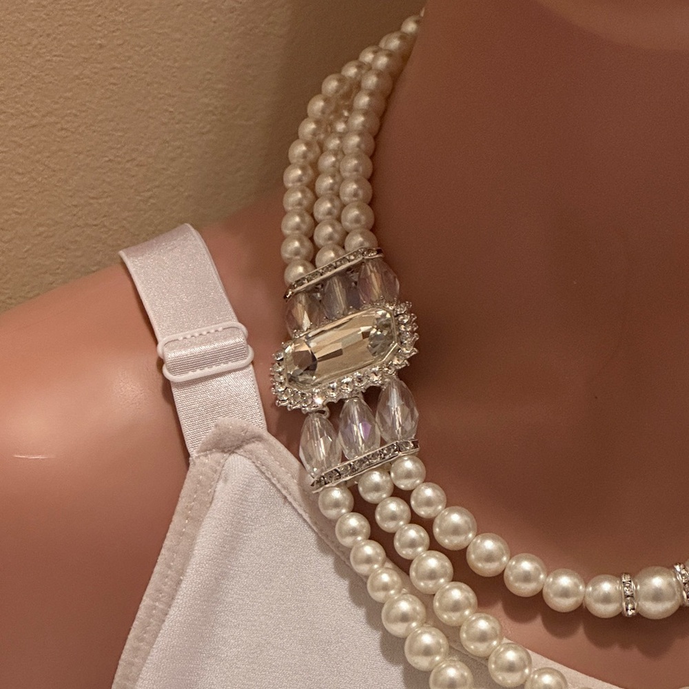 Pearl Statement Necklace Set - image 3